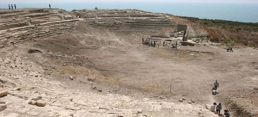 Turkey: Archaeologists found ancient greek theater