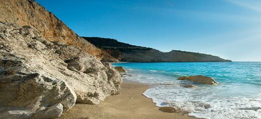 Greek islands among top-10 most dreamed about destinations