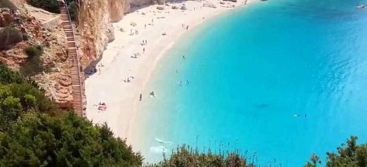 3 ελληνικές παραλίες στις 20 καλύτερες στον κόσμο