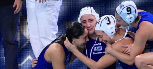 European bronze medal and qualification to the Olympics for the blue and white mermaids
