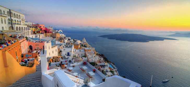 Top 9 things to do in Santorini
