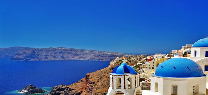 Ένα ελληνικό νησί στις πιο ρομαντικές κρουαζιέρες για το 2016