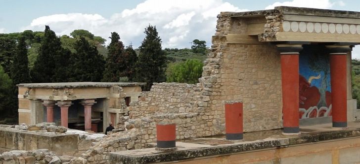 New route for the visitors of the Knossos archaeological site