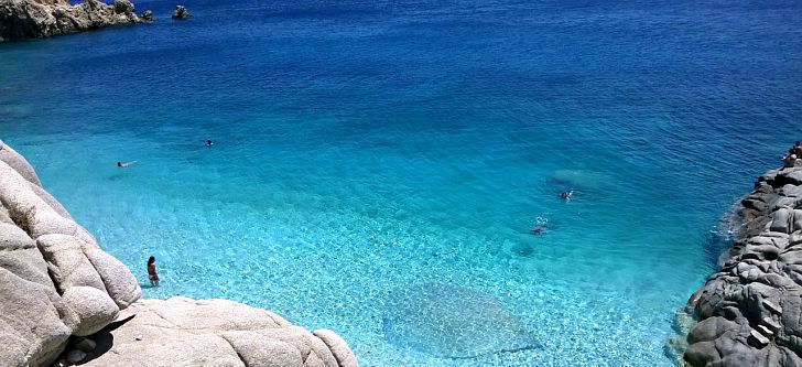 15 Greek island beaches that belong on your bucket list for 2018