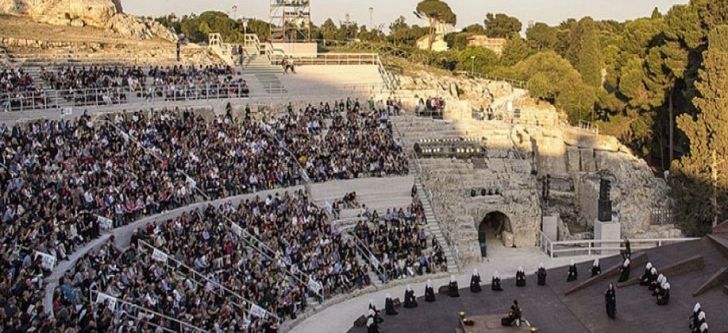 Μια ελληνική θεατρική ομάδα στο φεστιβάλ Αρχαίου Δράματος Νέων στη Σικελία
