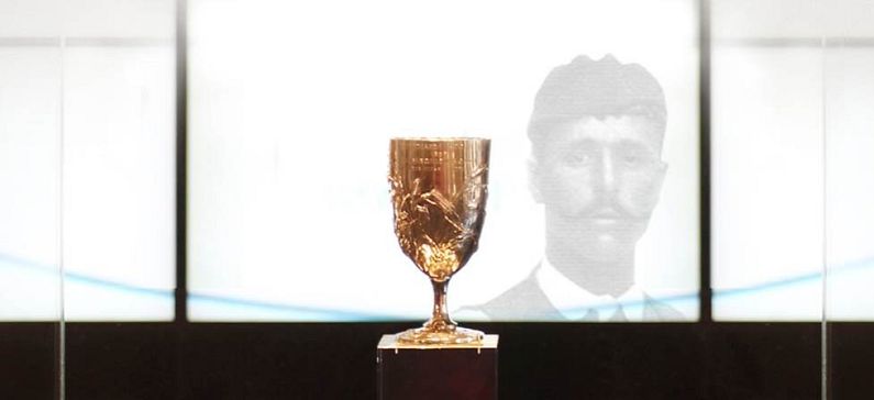 Το Κύπελλο του Σπύρου Λούη στο Ολυμπιακό Μουσείο της Λωζάνης