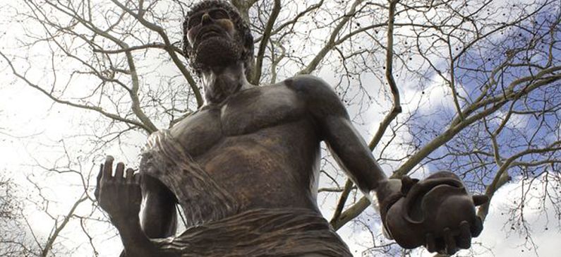 Το άγαλμα του Σοφοκλή προστίθεται στο Πάρκο Αθηνών στην Αστόρια