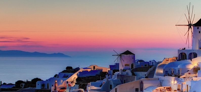Τα 10 πιο δημοφιλή τουριστικά αξιοθέατα της Ελλάδας