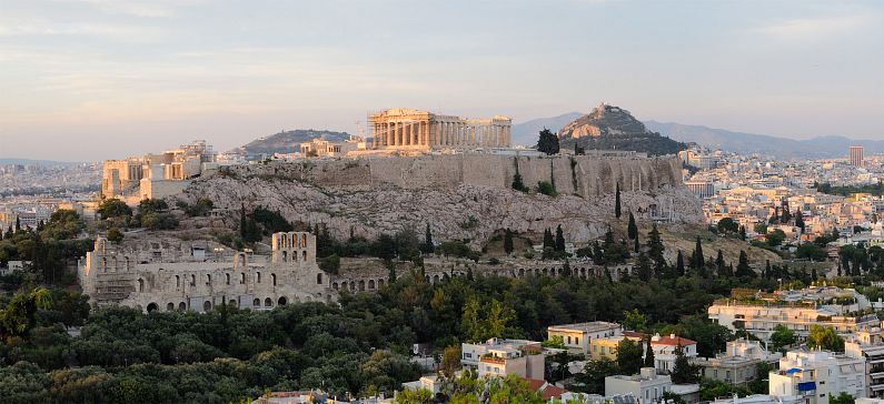 Greek city among the top 10 choises for US and Canada