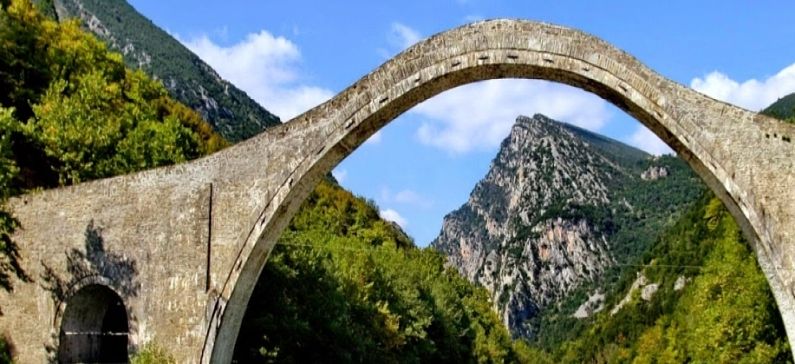 The restoration of the Plaka Bridge will be completed in the summer