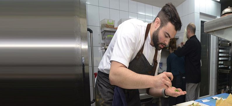 Ο νεότερος σεφ που κερδίζει αστέρι Michelin στον Λονδίνο