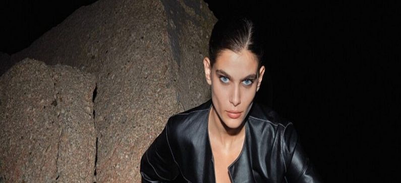 The new top model of Chanel speaks Greek and is from Peristeri